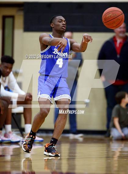 Thumbnail 1 in Brewer vs Keller Central photogallery.