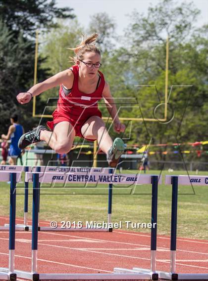Thumbnail 1 in Burt Williams Track and Field Classic photogallery.