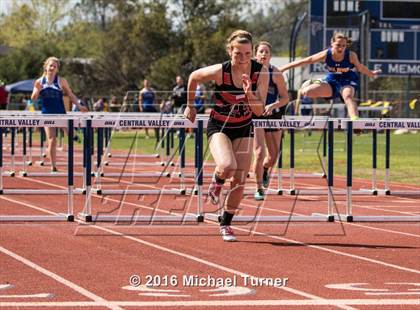 Thumbnail 1 in Burt Williams Track and Field Classic photogallery.
