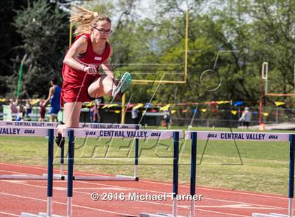 Thumbnail 3 in Burt Williams Track and Field Classic photogallery.