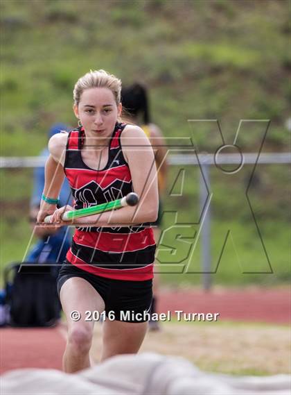 Thumbnail 1 in Burt Williams Track and Field Classic photogallery.