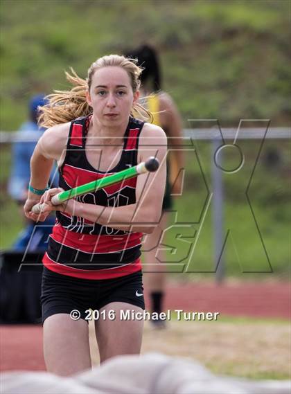 Thumbnail 2 in Burt Williams Track and Field Classic photogallery.