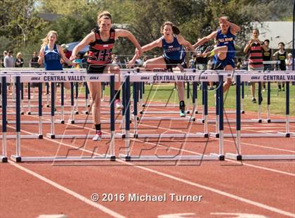 Thumbnail 3 in Burt Williams Track and Field Classic photogallery.