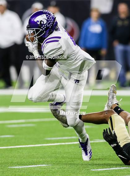 Thumbnail 3 in Angleton vs. Foster (UIL 5A D1 Quarterfinals) photogallery.