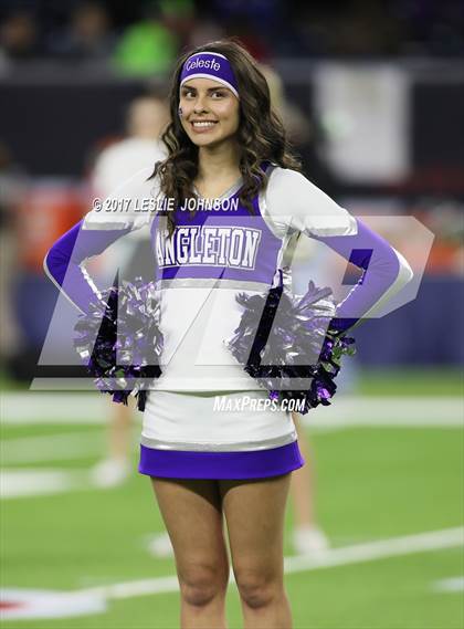 Thumbnail 3 in Angleton vs. Foster (UIL 5A D1 Quarterfinals) photogallery.