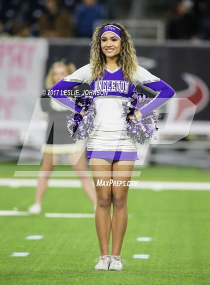 Thumbnail 2 in Angleton vs. Foster (UIL 5A D1 Quarterfinals) photogallery.