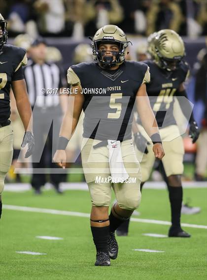 Thumbnail 3 in Angleton vs. Foster (UIL 5A D1 Quarterfinals) photogallery.