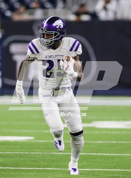 Thumbnail 3 in Angleton vs. Foster (UIL 5A D1 Quarterfinals) photogallery.