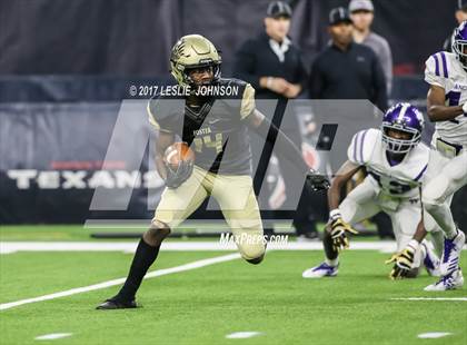 Thumbnail 2 in Angleton vs. Foster (UIL 5A D1 Quarterfinals) photogallery.