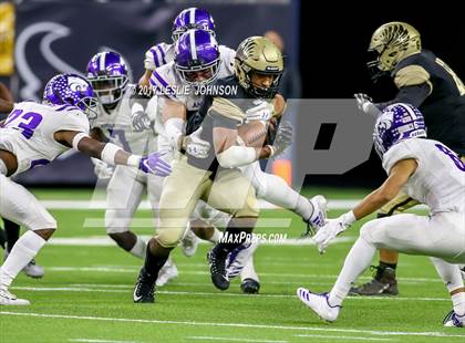 Thumbnail 3 in Angleton vs. Foster (UIL 5A D1 Quarterfinals) photogallery.