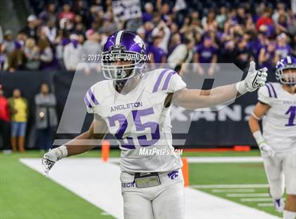 Thumbnail 1 in Angleton vs. Foster (UIL 5A D1 Quarterfinals) photogallery.