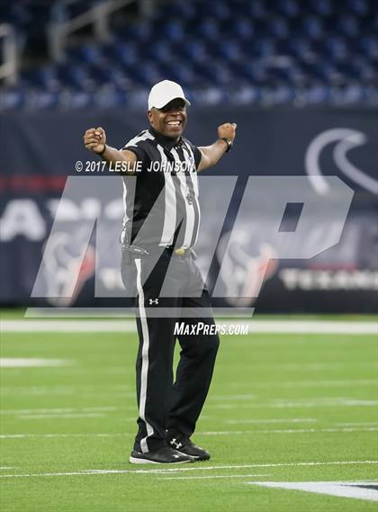 Thumbnail 2 in Angleton vs. Foster (UIL 5A D1 Quarterfinals) photogallery.