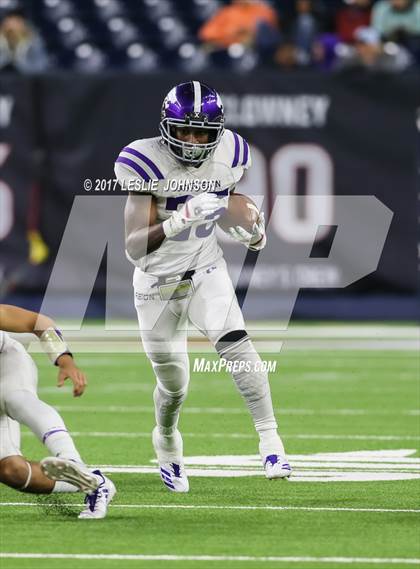 Thumbnail 2 in Angleton vs. Foster (UIL 5A D1 Quarterfinals) photogallery.