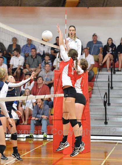 Thumbnail 2 in Calvary Christian @ Clearwater Central Catholic photogallery.