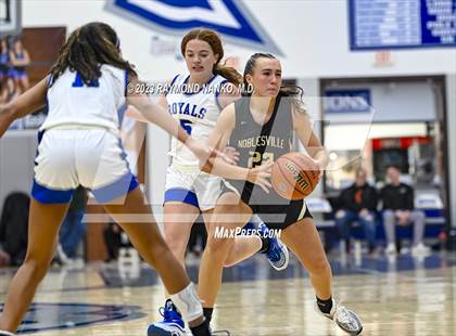 Thumbnail 2 in Noblesville @ Hamilton Southeastern photogallery.
