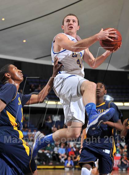 Thumbnail 3 in El Toro vs. Santa Monica (CIF SS DIV 1A Final) photogallery.