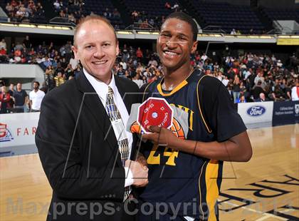 Thumbnail 2 in El Toro vs. Santa Monica (CIF SS DIV 1A Final) photogallery.