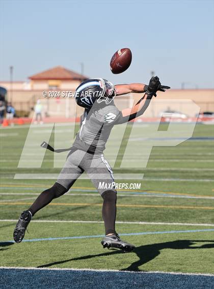 Thumbnail 2 in Regis Jesuit @ Valor Christian (CHSAA 5A Second Round) photogallery.