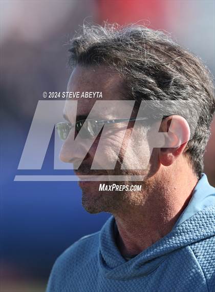 Thumbnail 3 in Regis Jesuit @ Valor Christian (CHSAA 5A Second Round) photogallery.