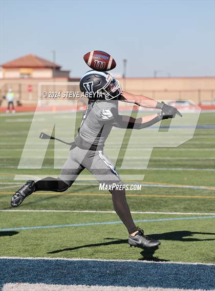 Thumbnail 3 in Regis Jesuit @ Valor Christian (CHSAA 5A Second Round) photogallery.