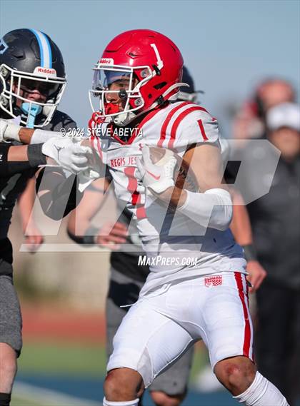 Thumbnail 3 in Regis Jesuit @ Valor Christian (CHSAA 5A Second Round) photogallery.