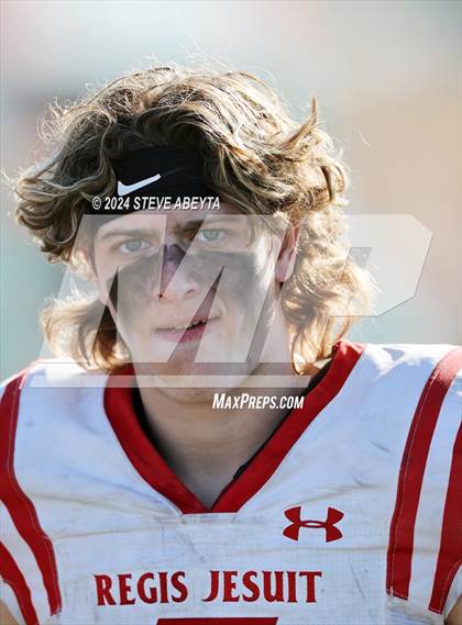 Thumbnail 3 in Regis Jesuit @ Valor Christian (CHSAA 5A Second Round) photogallery.