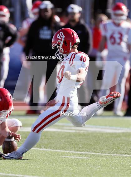 Thumbnail 2 in Regis Jesuit @ Valor Christian (CHSAA 5A Second Round) photogallery.