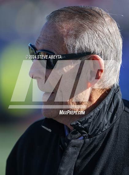 Thumbnail 2 in Regis Jesuit @ Valor Christian (CHSAA 5A Second Round) photogallery.
