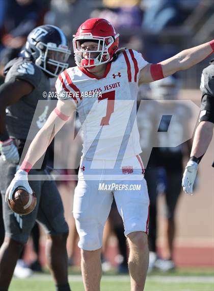 Thumbnail 2 in Regis Jesuit @ Valor Christian (CHSAA 5A Second Round) photogallery.