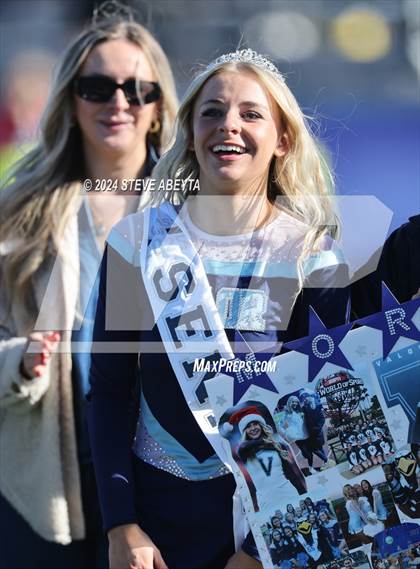 Thumbnail 3 in Regis Jesuit @ Valor Christian (CHSAA 5A Second Round) photogallery.