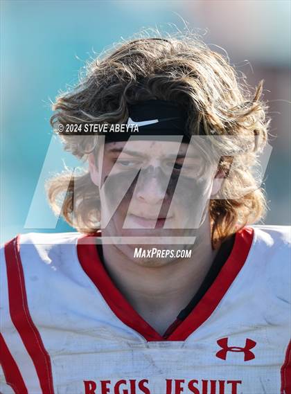 Thumbnail 1 in Regis Jesuit @ Valor Christian (CHSAA 5A Second Round) photogallery.