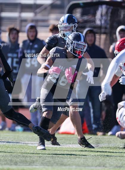 Thumbnail 2 in Regis Jesuit @ Valor Christian (CHSAA 5A Second Round) photogallery.