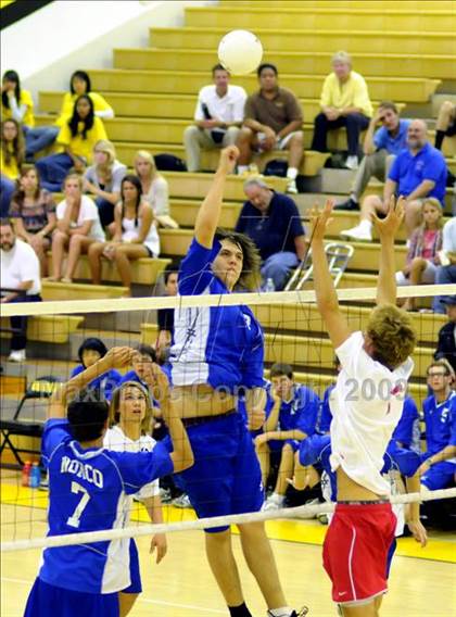 Thumbnail 2 in Mater Dei vs Norco (CIF SoCal D2 Final) photogallery.