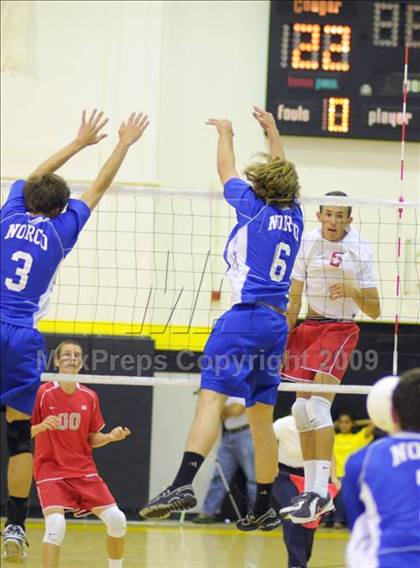 Thumbnail 1 in Mater Dei vs Norco (CIF SoCal D2 Final) photogallery.