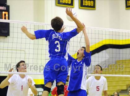 Thumbnail 2 in Mater Dei vs Norco (CIF SoCal D2 Final) photogallery.