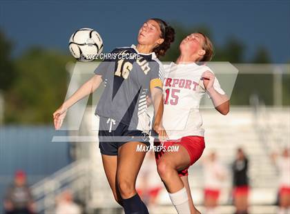 Thumbnail 2 in Fairport @ Victor photogallery.