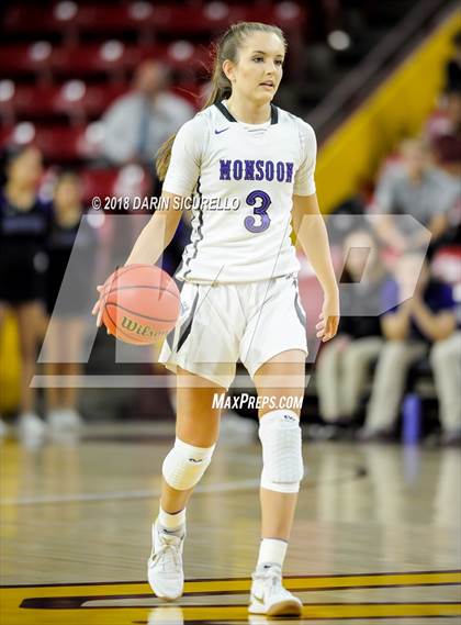 Thumbnail 1 in Valley Vista vs. Gilbert (AIA 6A Semifinal) photogallery.