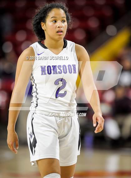 Thumbnail 1 in Valley Vista vs. Gilbert (AIA 6A Semifinal) photogallery.