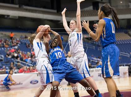 Thumbnail 3 in Sunnyvale vs. Rockdale (UIL 3A Semifinal) photogallery.