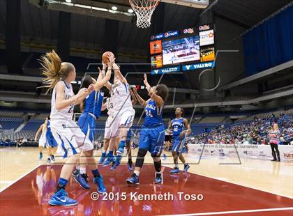 Thumbnail 2 in Sunnyvale vs. Rockdale (UIL 3A Semifinal) photogallery.