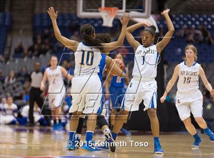Thumbnail 2 in Sunnyvale vs. Rockdale (UIL 3A Semifinal) photogallery.