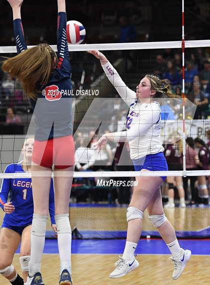 Thumbnail 3 in Chaparral vs. Legend (CHSAA 5A Quarter-Final) photogallery.