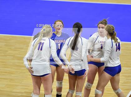 Thumbnail 3 in Chaparral vs. Legend (CHSAA 5A Quarter-Final) photogallery.