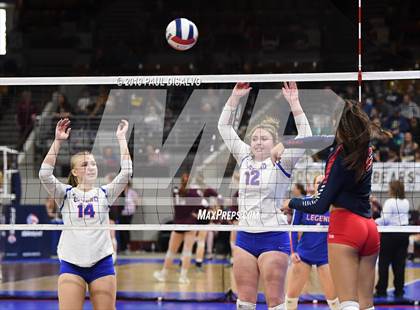 Thumbnail 3 in Chaparral vs. Legend (CHSAA 5A Quarter-Final) photogallery.