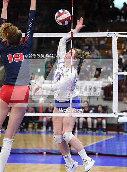 Thumbnail 1 in Chaparral vs. Legend (CHSAA 5A Quarter-Final) photogallery.