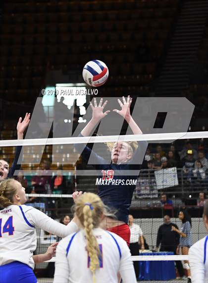 Thumbnail 2 in Chaparral vs. Legend (CHSAA 5A Quarter-Final) photogallery.