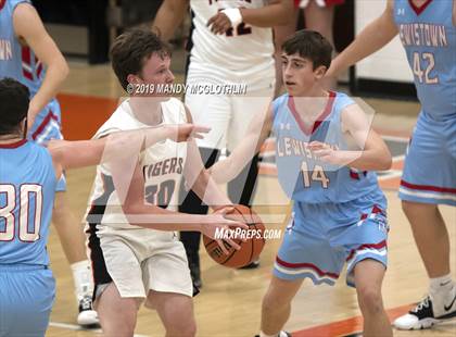 Thumbnail 2 in Lewistown @ Illini Bluffs photogallery.