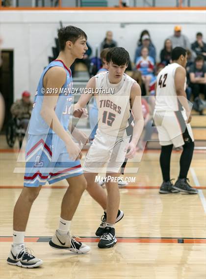 Thumbnail 1 in Lewistown @ Illini Bluffs photogallery.