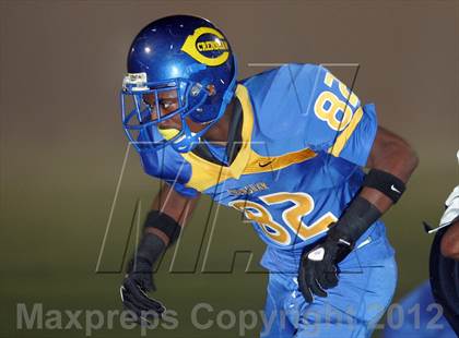 Thumbnail 1 in Venice vs. Crenshaw (CIF LACS Semifinal) photogallery.