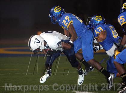 Thumbnail 1 in Venice vs. Crenshaw (CIF LACS Semifinal) photogallery.